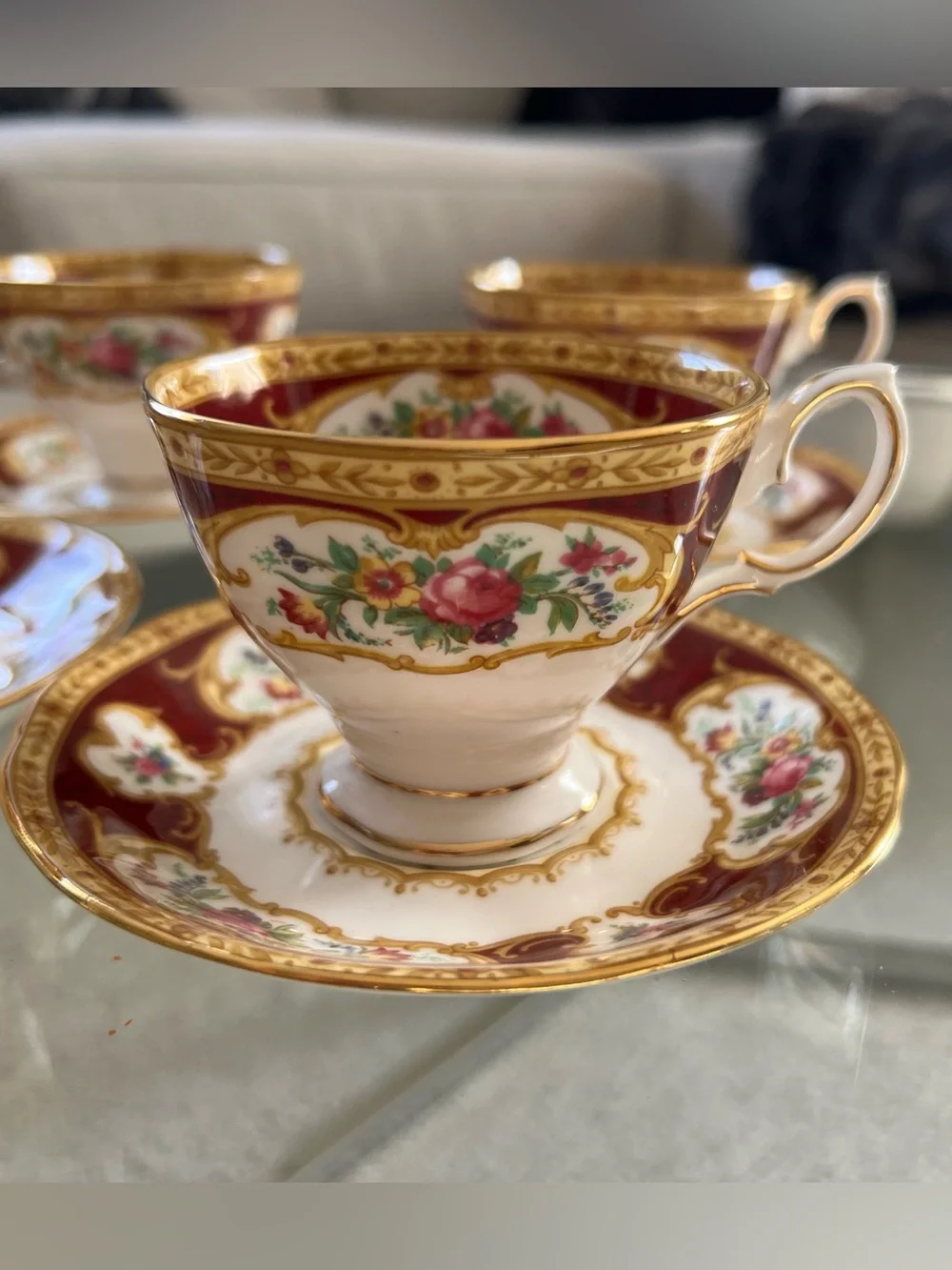 Royal Albert Lady Hamilton Bone China Tea Cup & Saucer Set of 4 England Floral